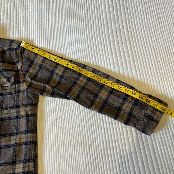 Patagonia Men's Fjord Flannel Shirt - Picture 6 of 9